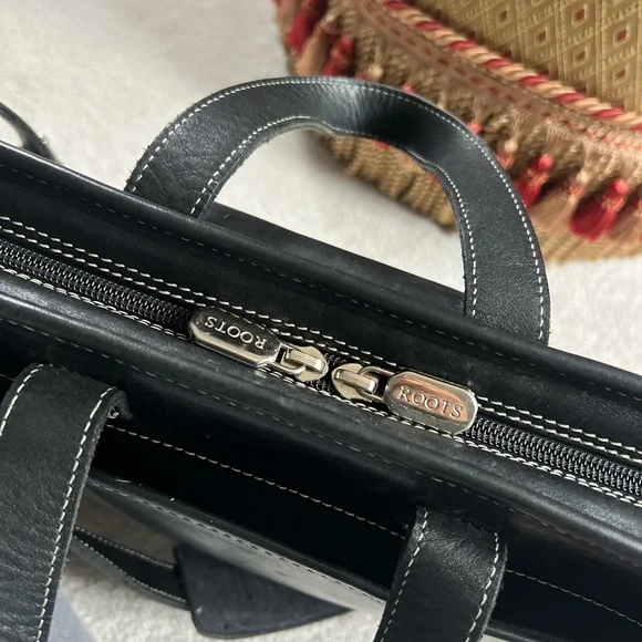 Roots Black Leather Briefcase π¦ - Picture 5 of 16